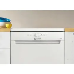 Посудомийна машина Indesit D2F HK26, пакування пошкоджене, товар цілий.